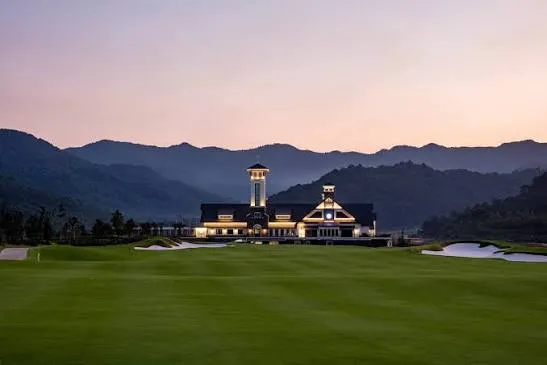 golf courses in Hanoi