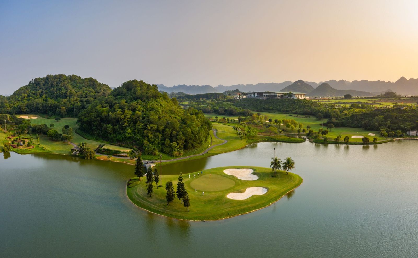 Royal Golf Course 위치