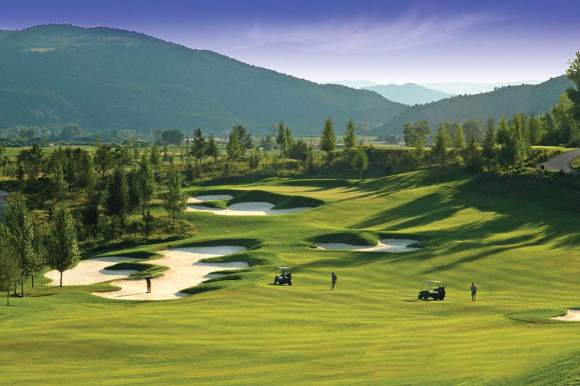 Impressive design of Legend Hill Golf Resort