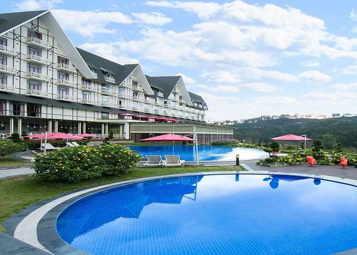 Luxury resort services
