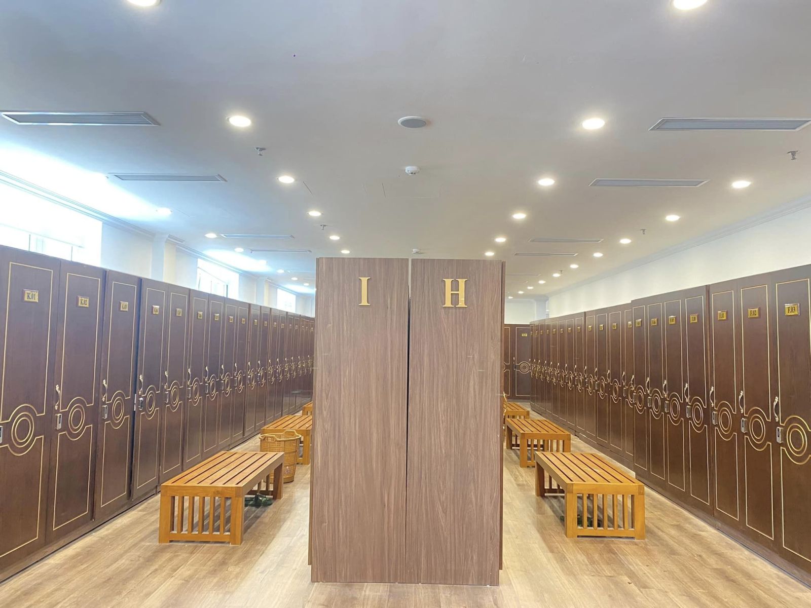 Luxurious Locker Rooms