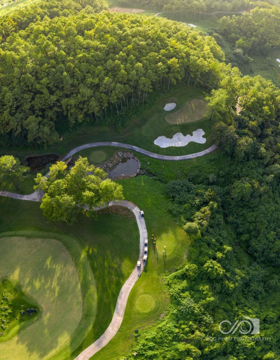 Trang An Golf Resort is located in an area known as the "second Da Lat of Vietnam"